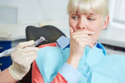 Angst vor dem Zahnarzt und der Baubehandlung bekommen wir mit modernen Methoden in den Griff.