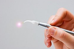 Laserinstrument vom Zahnarzt