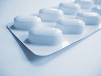 Schmerztabletten (Analgetika) gegen schwache bis starke Zahnschmerzen helfen erst einmal um über die Runden zu kommen